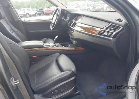 2011 BMW X5 xDrive35I/xDrive35I Premium/xDrive35I Sport Activity из США, поврежденный, VIN 5UXZV4C50BL743135